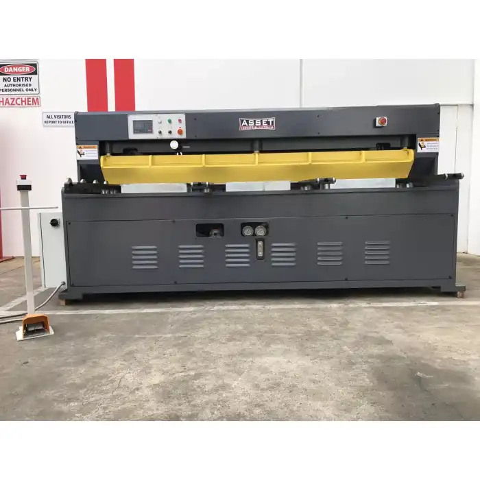 SM-STHS2506. Hydraulic Guillotine Steelmaster 2500mm x 6.0mm with Power Back Gauge - Image 15