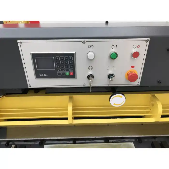 SM-STHS2506. Hydraulic Guillotine Steelmaster 2500mm x 6.0mm with Power Back Gauge - Image 17