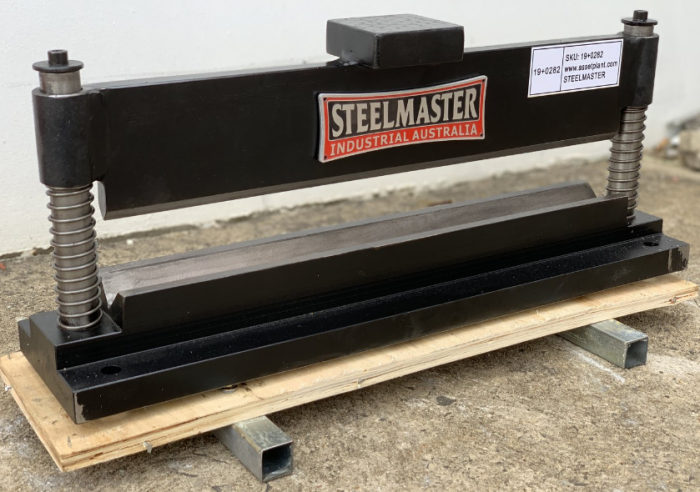 Pressbrake Bending Attachment – 450mm Long x 40mm Vee Opening, Spring Return - Image 3