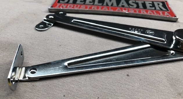 SM-HBS15A Hinge Wheel Cover R hand 2 SM-HBS15A Hinge Wheel Cover R hand - Image 2