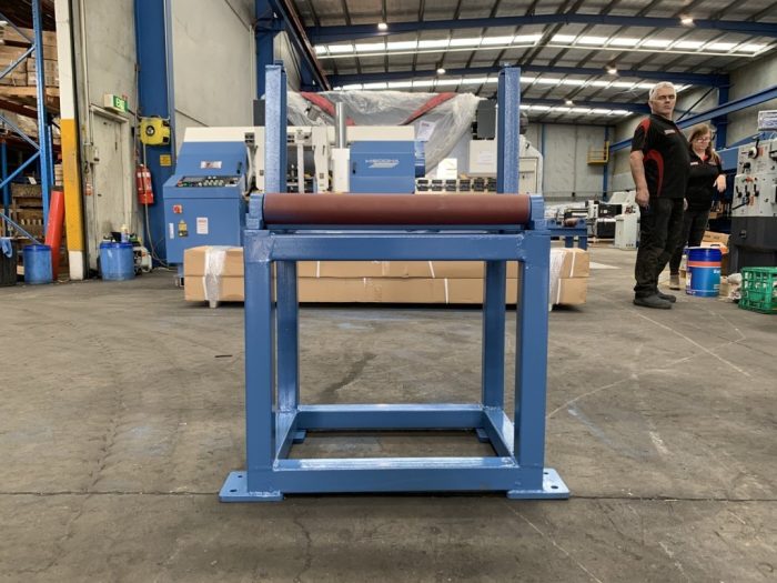 Heavy Duty Roller Conveyor & Stands, 620mm Wide x 500mm Long x 720mm Roller Height - Image 3