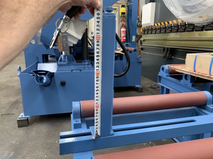 Heavy Duty Roller Conveyor & Stands, 620mm Wide x 500mm Long x 720mm Roller Height - Image 15