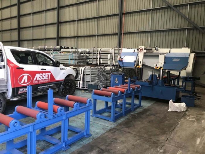 Heavy Duty Roller Conveyor & Stands, 620mm Wide x 500mm Long x 720mm Roller Height - Image 16